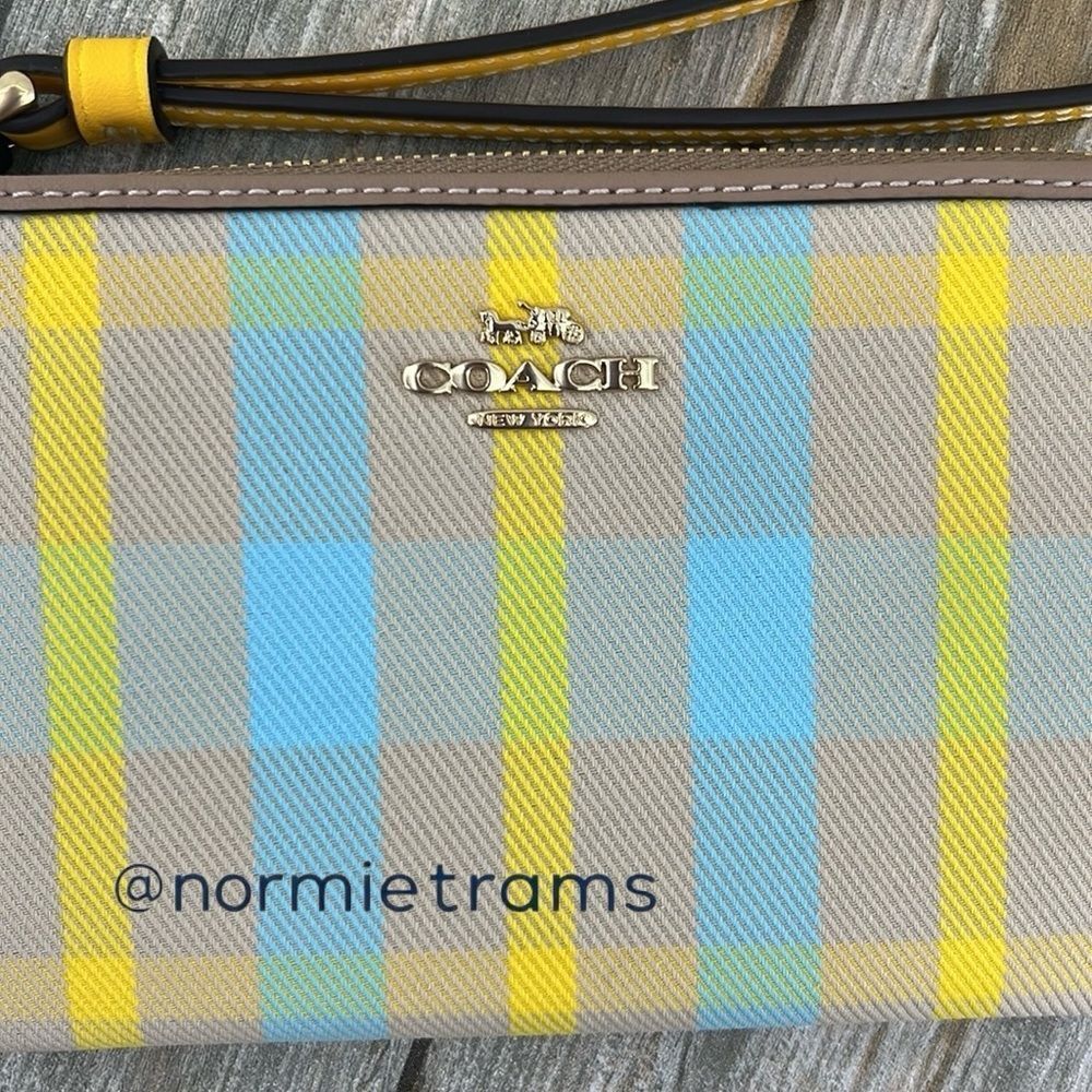 Coach Corner Zip Wristlet With Plaid Print Wallet Bag Purse - Picture 3 of 7